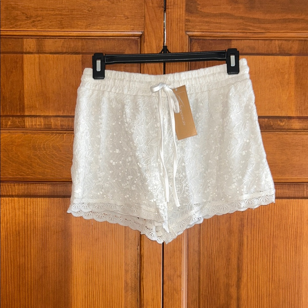 Francesca's Collections Cream Lace Shorts